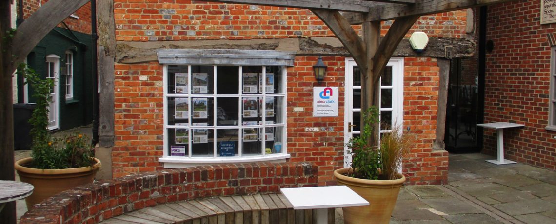 The Courtyard, Hungerford
