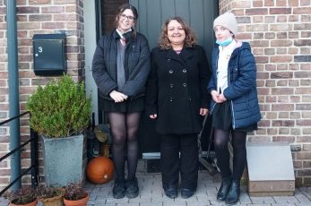 Michelle Whittaker with daughters Daisy and Rosie