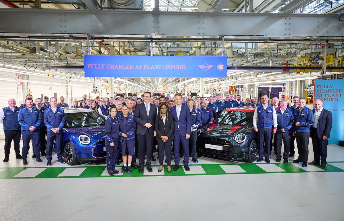 Jobs boost for Swindon as BMW confirms 600 million Mini plant investment -  Business Biscuit