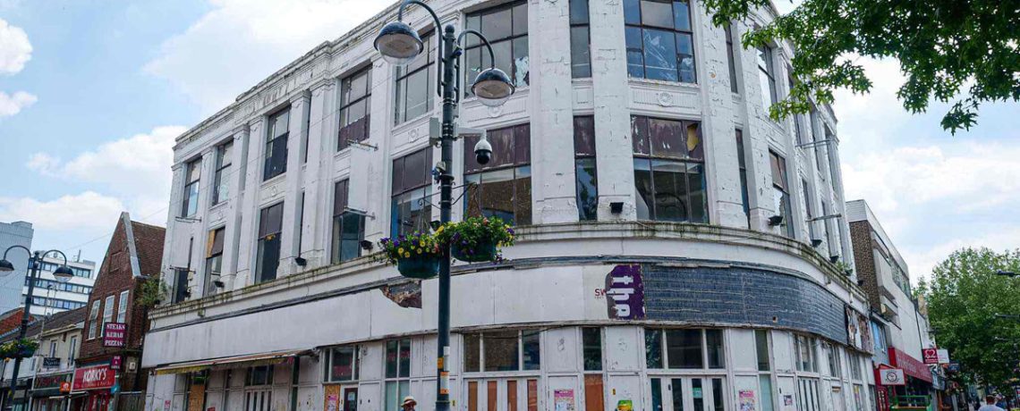 A distinctive Art Deco building in Swindon's town centre is to go under the hammer in September.