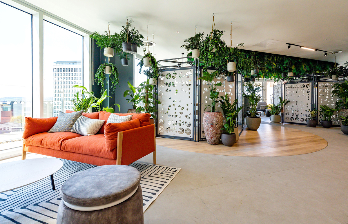 Bath-based workplace design and build company Interaction has won a prestigious national award for its “exceptional” work designing and fitting out the offices of law firm Osborne Clarke in Bristol.