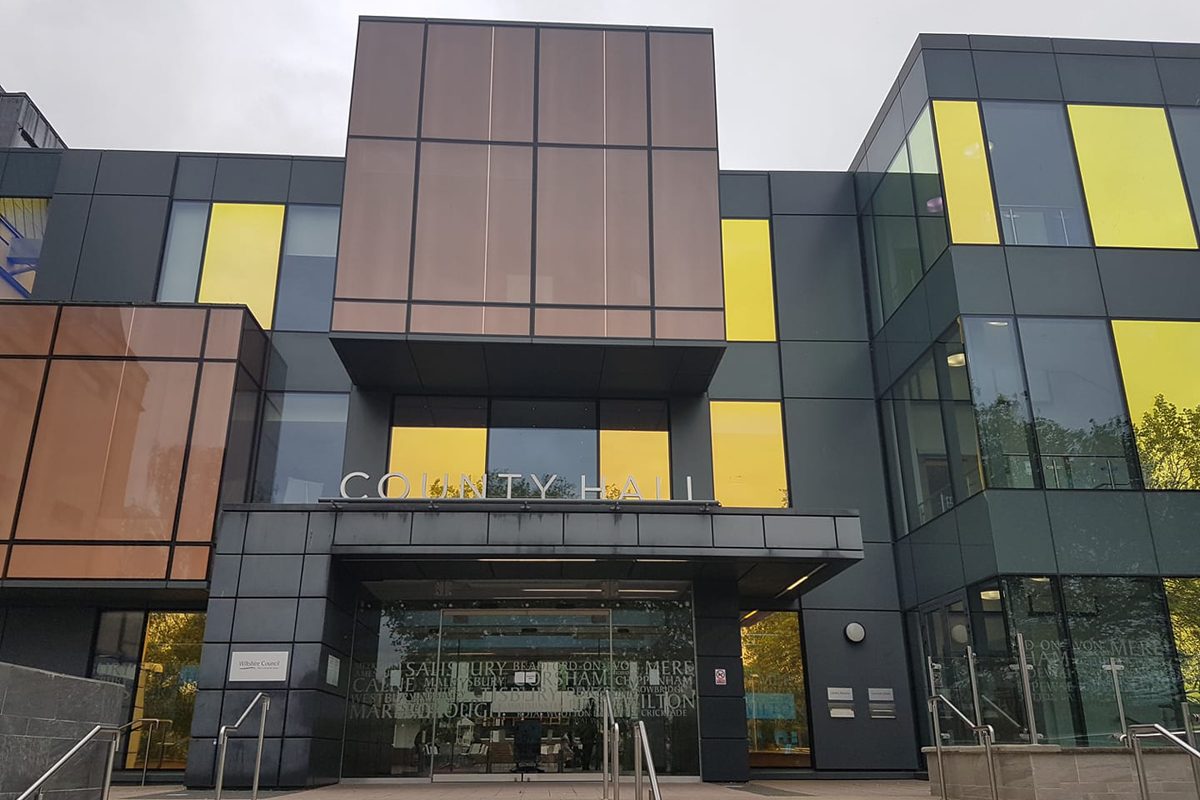 A business-led board established to drive the economy in Swindon & Wiltshire has held its inaugural meeting.