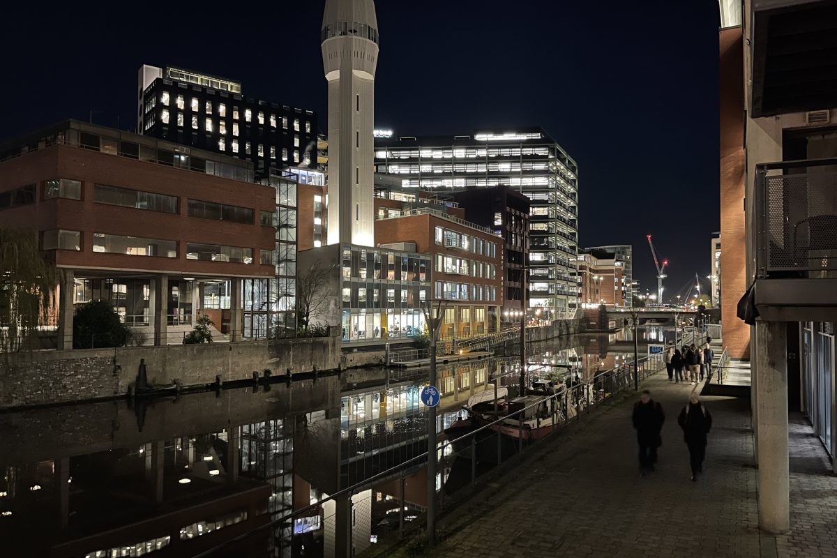 Businesses in the South West were more confident about their own trading prospects in November than they were in October, but their confidence in the UK economy is waning.