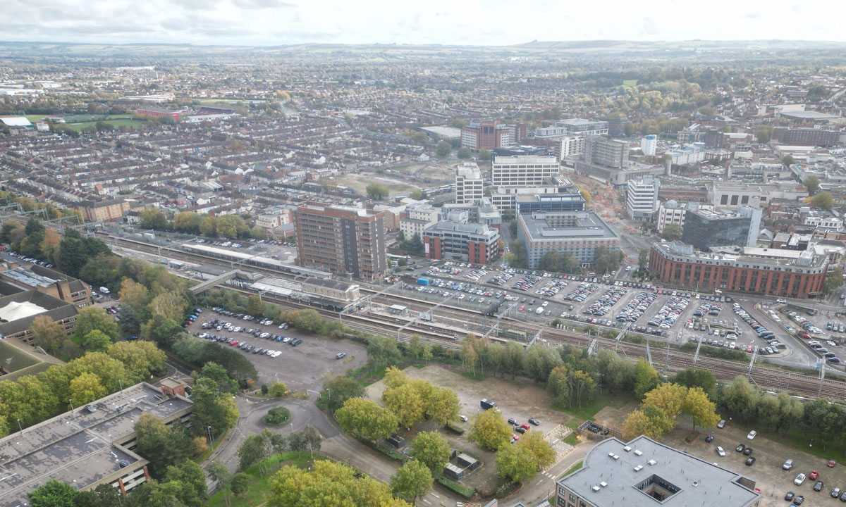 Plans to create a new northern entrance to Swindon train station will be worked up as part of a huge regeneration project.