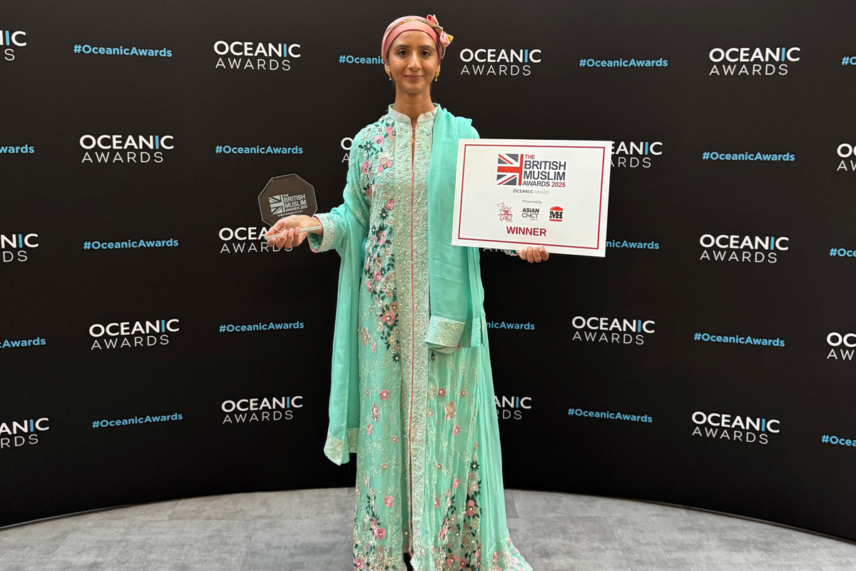 A prestigious award for the Muslim community has been won by Bristol lawyer Salma Maqsood, for her work as a national role model for young women entering the legal profession.