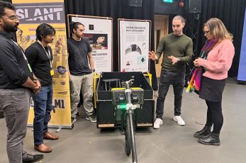 The mayor of the West of England has visited UWE Bristol’s Frenchay campus during its annual Green Week (November 3-7) to see the sustainability-driven research, innovation and skills initiatives that are helping to power the growth of the region’s green economy.