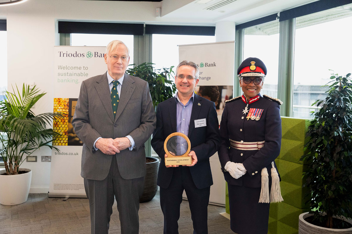 The Duke of Gloucester has visited the UK headquarters of ethical bank Triodos to present the firm with The King’s Award for Enterprise in the Sustainable Development.