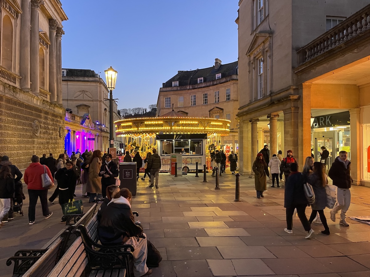 Business confidence in the South West dipped slightly during January, according to the latest Business Barometer from Lloyds Bank Commercial Banking.