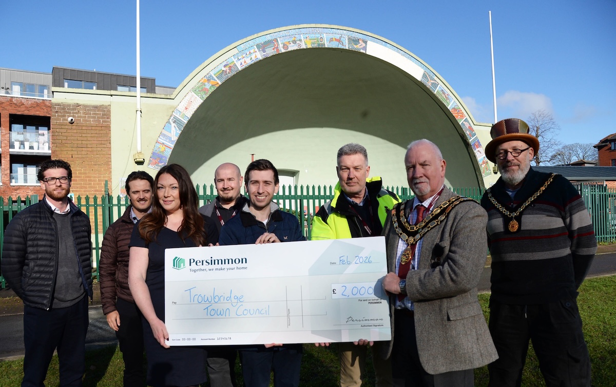 A developer with a major forthcoming development in Trowbridge has donated £2,000 to the Town Council for the renovation of a bandstand.