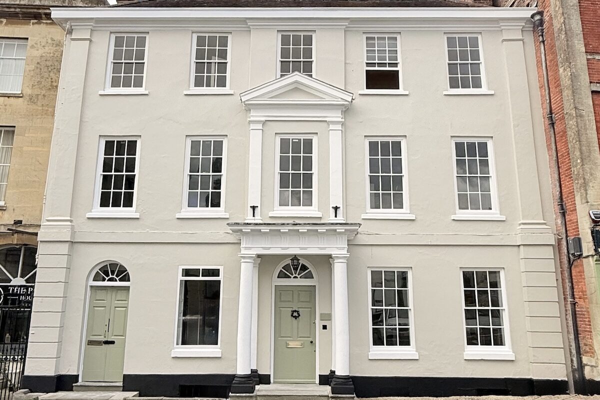 One of the grandest commercial properties in Devizes is to reopen as a co-working space, following the departure of bridal shop Hen House Brides just over a year ago.