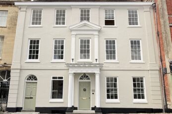 One of the grandest commercial properties in Devizes is to reopen as a co-working space, following the departure of bridal shop Hen House Brides just over a year ago.