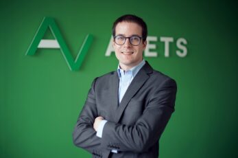 Investors should be wary of taking financial advice solely from AI platforms, a accountancy and advisory firm has warned.