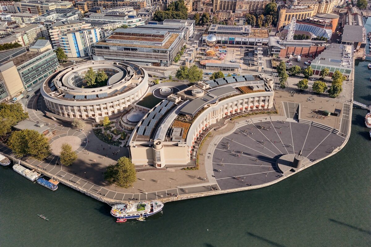 The redevelopment of an iconic waterfront property in Bristol has secured planning permission, with proposals including 197,000 sq ft of workspace and restaurants.
