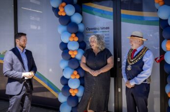 Transport Secretary Heidi Alexander has opened the new Stagecoach travel hub at 1 Newbridge Square in Swindon.