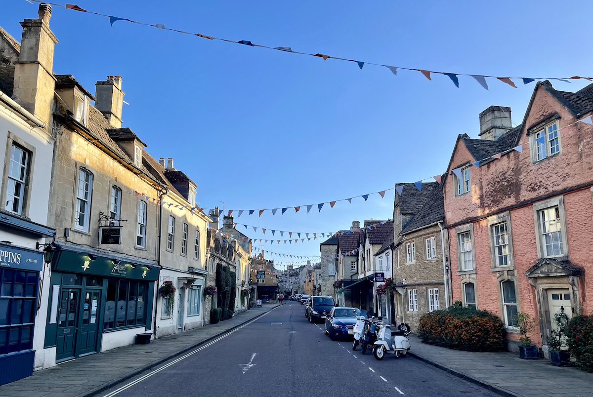 South West businesses gained momentum in August, with rising sales and renewed hiring across the region, according to the latest NatWest Growth Tracker.